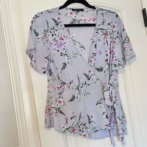🌷Floral Wrap Top🌷